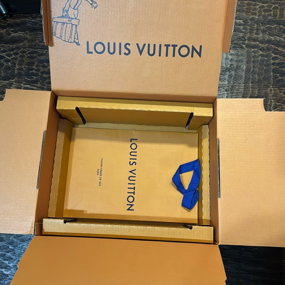 Authentic Louis Vuitton Packaging
